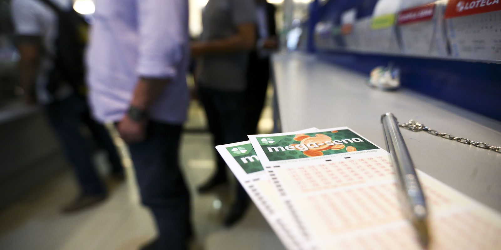 Mega-Sena sorteia prêmio acumulado em R$ 230 milhões neste sábado