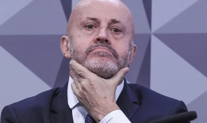 André Mendonça manda soltar filho do 