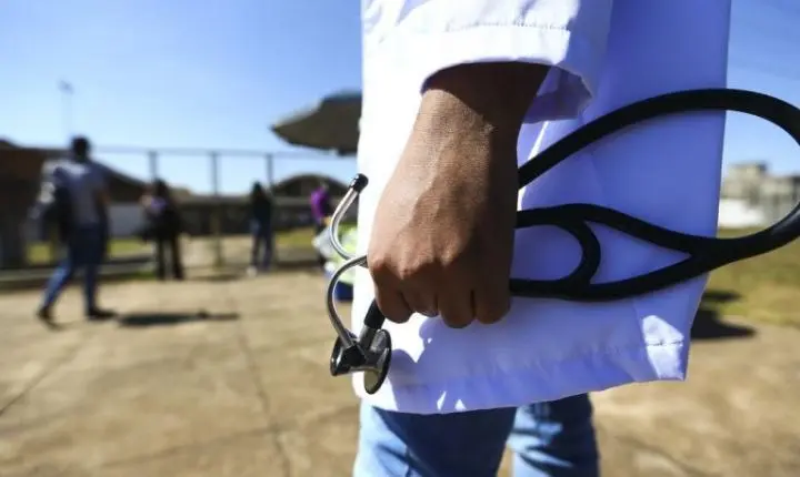 Comissão mista pode votar nesta quinta parecer sobre obrigatoriedade de exame para exercício da medicina